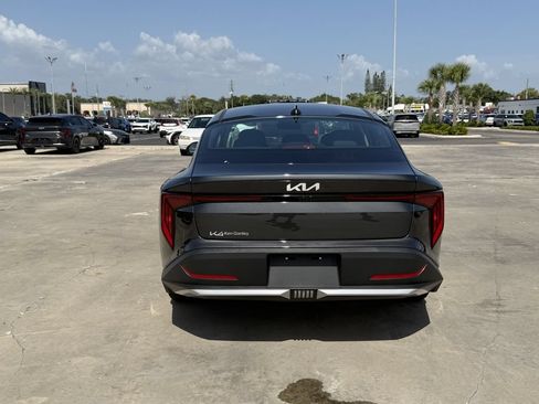 New 2026 Kia K4 FWD image 4