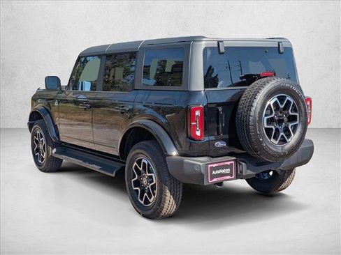 New 2025 Ford Bronco Outer Banks image 9