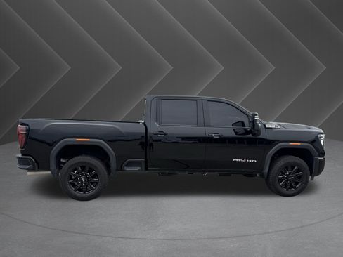 Used 2025 GMC Sierra 2500 AT4 AWD/4WD image 5