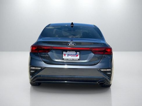 Used 2021 Kia Forte LXS FWD image 6