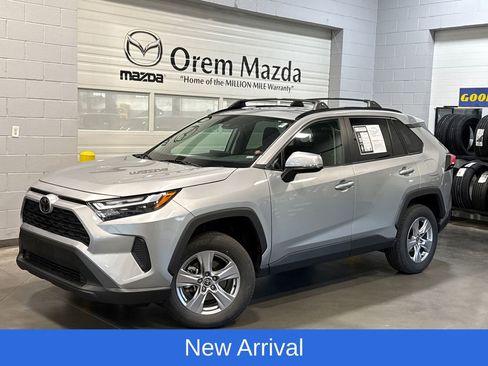 Used 2025 Toyota RAV4 XLE AWD/4WD image 1