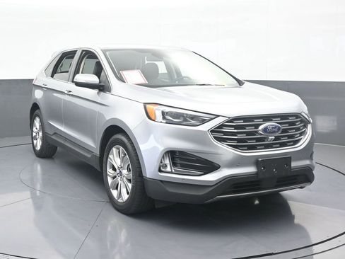 Used 2022 Ford Edge Titanium w/ Equipment Group 301A image 9
