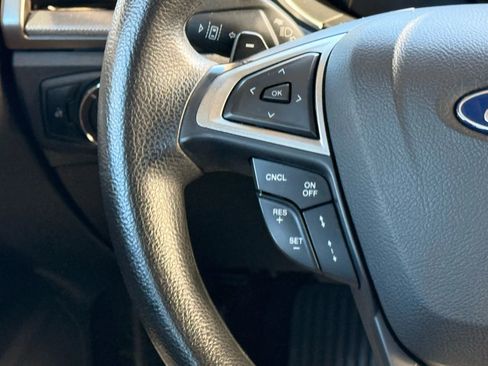 Used 2019 Ford Fusion SE image 32