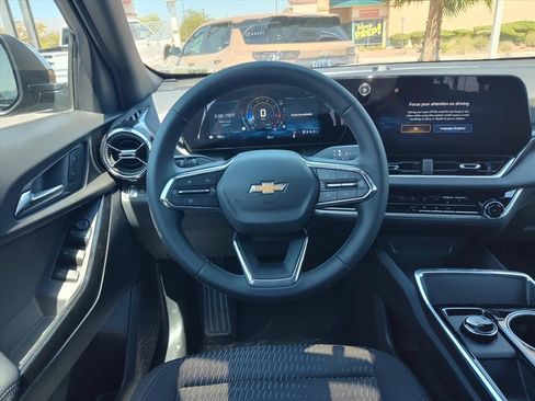 New 2026 Chevrolet Equinox LT w/ Safety and Technology Package FWD image 7