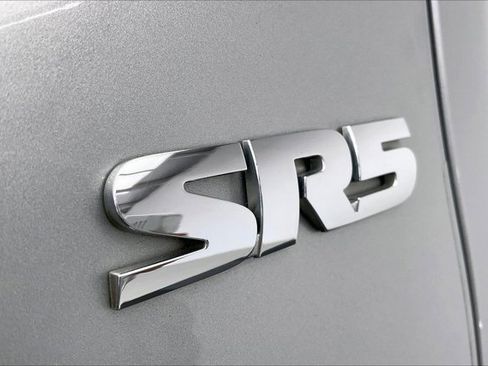 Used 2020 Toyota Tacoma SR5 image 7