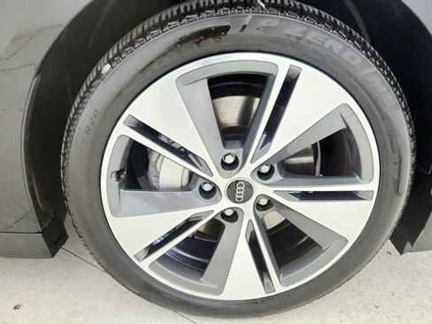 Used 2025 Audi A6 e-tron Premium Plus w/ Premium Plus RWD image 81