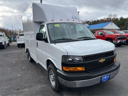 New 2025 Chevrolet Express 3500 w/ Power Convenience Package image 13