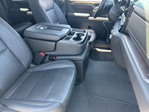 Certified 2025 GMC Sierra 1500 SLT RWD image 10