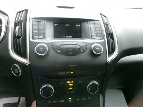 Used 2016 Ford Edge SEL AWD/4WD image 16