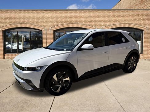 New 2026 Hyundai Ioniq 5 SEL AWD/4WD image 8