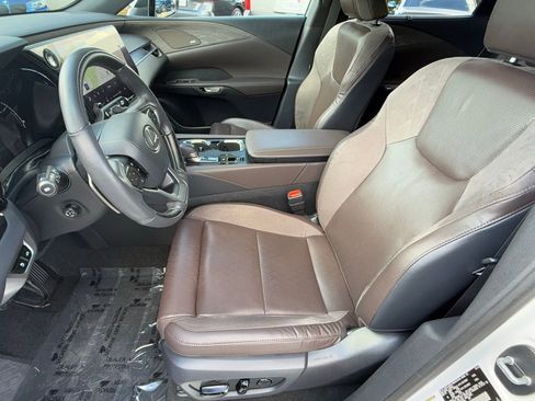 Used 2024 Lexus RX 350 FWD image 21