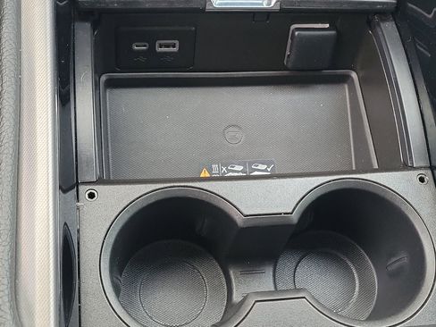 Used 2023 GMC Yukon XL Denali image 26