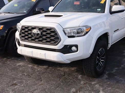 Used 2020 Toyota Tacoma TRD Sport image 5