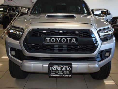 Used 2017 Toyota Tacoma TRD Off-Road image 18