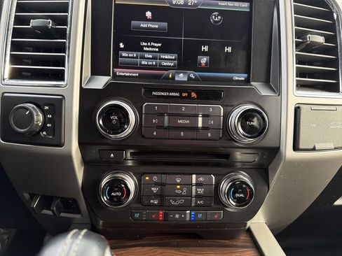 Used 2015 Ford F150 Lariat w/ Equipment Group 502A Luxury image 26