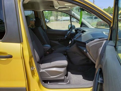 Used 2018 Ford Transit Connect XL FWD image 16