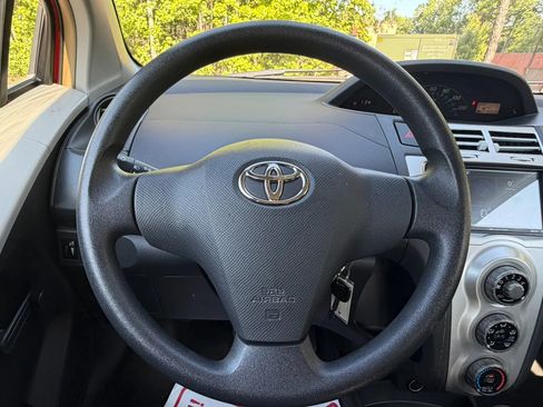 Used 2007 Toyota Yaris 2-Door Hatchback FWD image 20