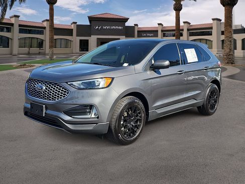 Used 2024 Ford Edge SEL w/ Convenience Package image 4