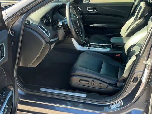 Used 2019 Acura TLX w/ Technology Package FWD image 18
