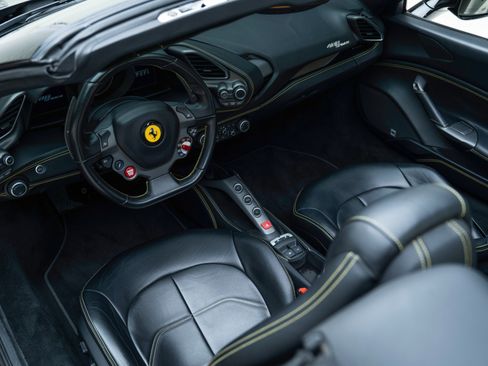Used 2018 Ferrari 488 Spider RWD image 30