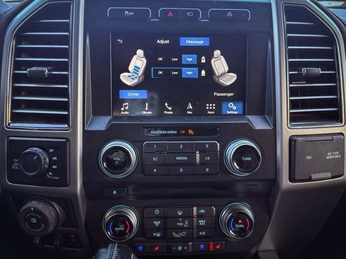 Used 2018 Ford F150 Platinum w/ Equipment Group 701A Luxury image 22