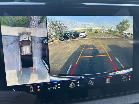 Certified 2025 GMC Sierra 2500 AT4 image 36