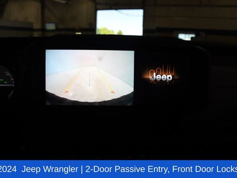 Used 2024 Jeep Wrangler Unlimited AWD/4WD image 17