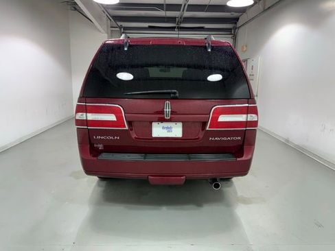 Used 2014 Lincoln Navigator 4WD image 5