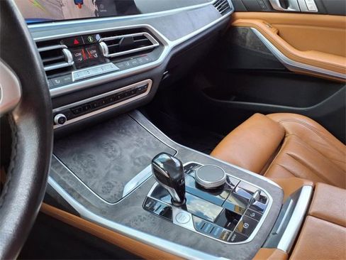 Used 2021 BMW X7 xDrive40i w/ Parking Assistance Package image 21