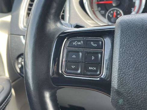 Used 2017 Dodge Grand Caravan SXT w/ Driver Convenience Group FWD image 26