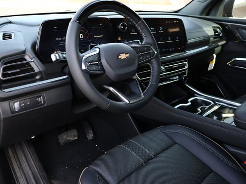 New 2026 Chevrolet Traverse High Country w/ LPO, Floor Liner Package image 3