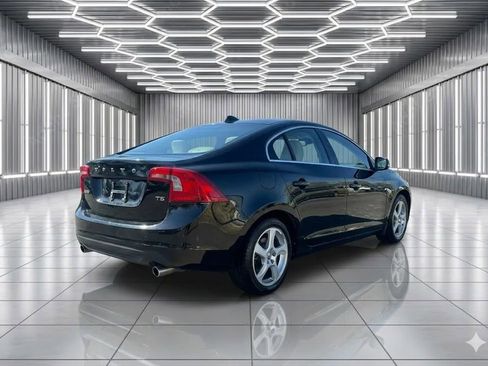 Used 2012 Volvo S60 T5 FWD image 4