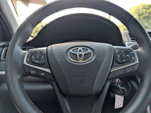 Used 2015 Toyota Camry XSE FWD image 13