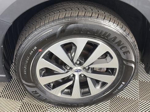 Used 2024 Subaru Outback AWD/4WD image 13