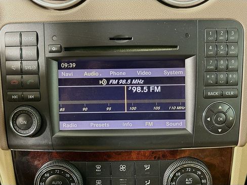 Used 2011 Mercedes-Benz ML 350 4MATIC image 19