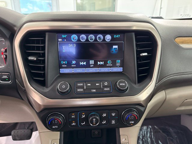 Used 2018 GMC Acadia Denali w/ Technology Package FWD image 22