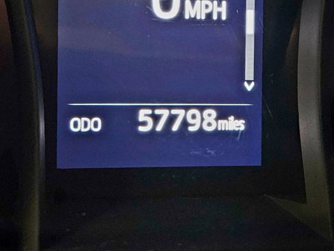 Used 2018 Toyota Camry SE image 14