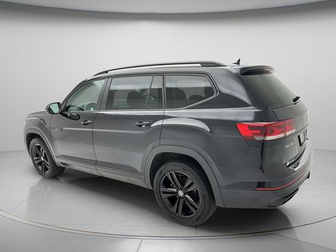Used 2023 Volkswagen Atlas SEL R-Line AWD/4WD image 6