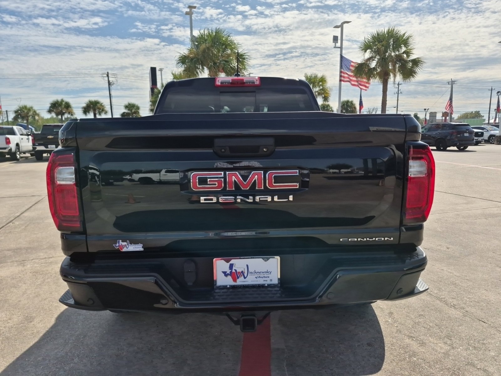 Used 2025 GMC Canyon Denali AWD/4WD image 8