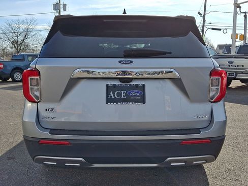 Certified 2023 Ford Explorer XLT w/ Equipment Group 202A AWD/4WD image 5