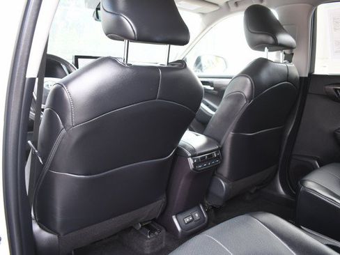 Used 2024 Toyota Highlander Limited AWD/4WD image 22
