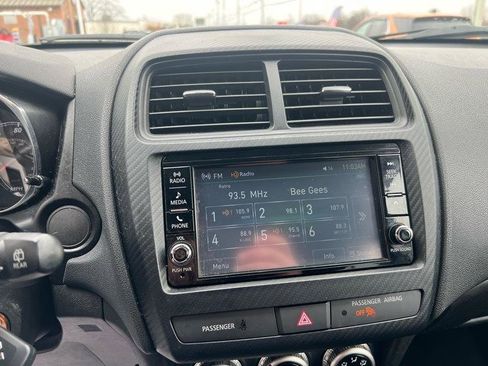 Used 2022 Mitsubishi Outlander Sport SE image 18