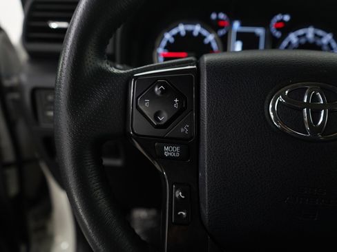 Used 2020 Toyota 4Runner TRD Off-Road image 16