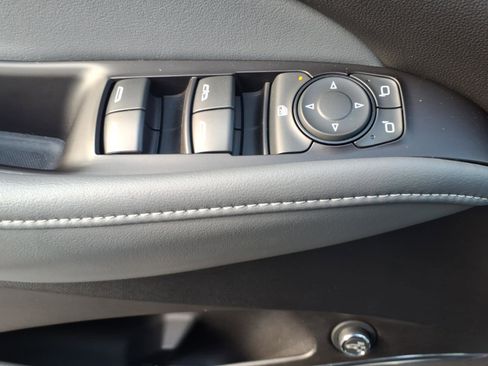 Used 2020 Buick Enclave Essence w/ Sound and Sites Package image 15