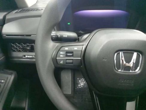 Used 2023 Honda Accord LX image 21