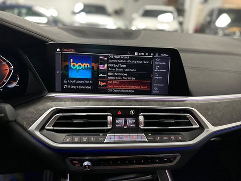 Used 2021 BMW X7 xDrive40i w/ Premium Package AWD/4WD image 25