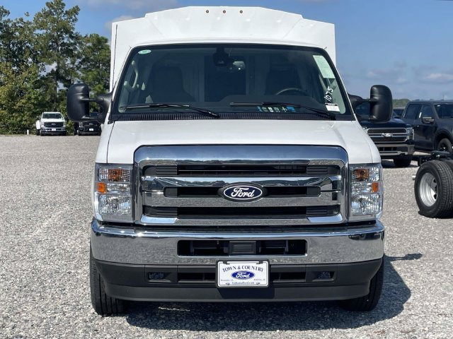 New 2027 Ford E-350 and Econoline 350 Super Duty w/ Power Equipment Group RWD image 26