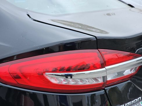Used 2018 Ford Fusion Energi SE FWD image 12