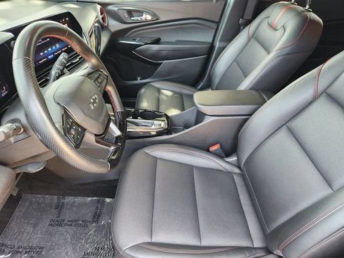 Used 2024 Chevrolet Trax RS FWD image 4