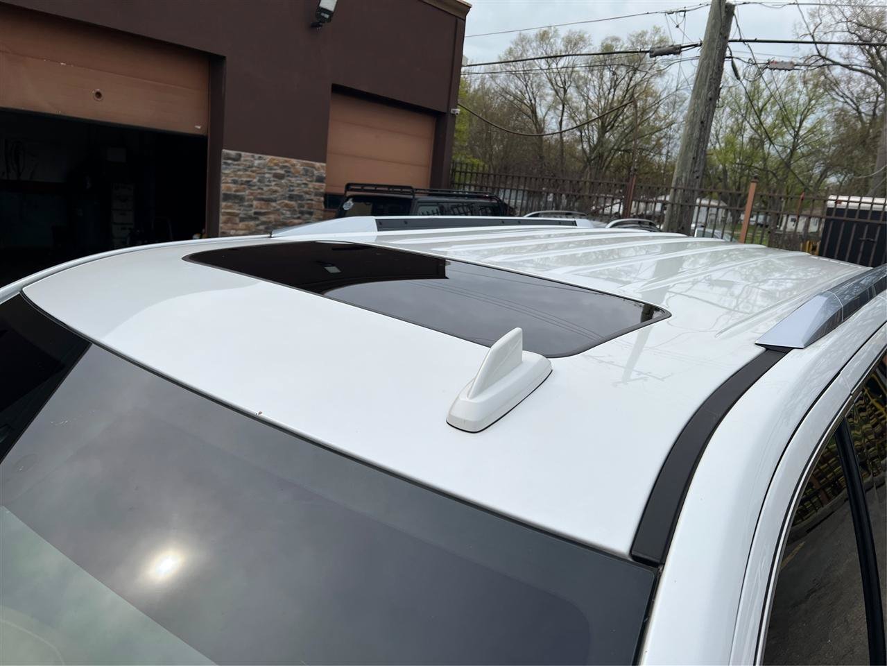 Used 2017 Cadillac Escalade Platinum AWD/4WD image 12